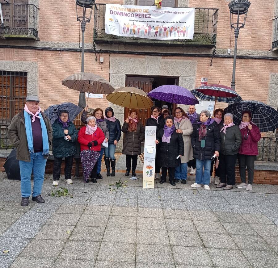Domingo Pérez conmemora el Día Internacional de la Mujer